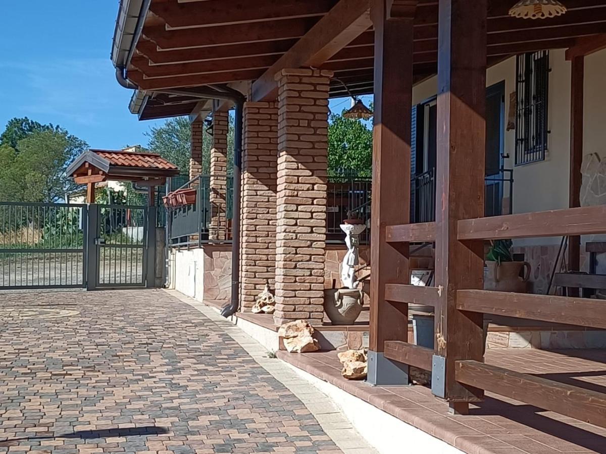 La Taverna Di Angela Amendolara Exterior foto